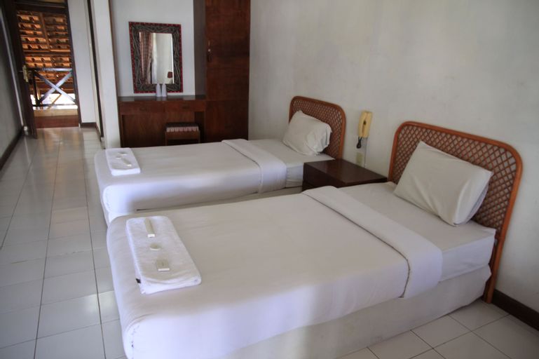 Pandu Lakeside Hotel Tuktuk, Samosir