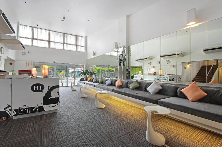 D Varee Xpress Makkasan Bangkok, Wattana