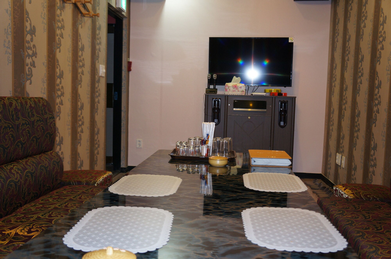 Novaluz Tourist Hotel, Yeongdeungpo