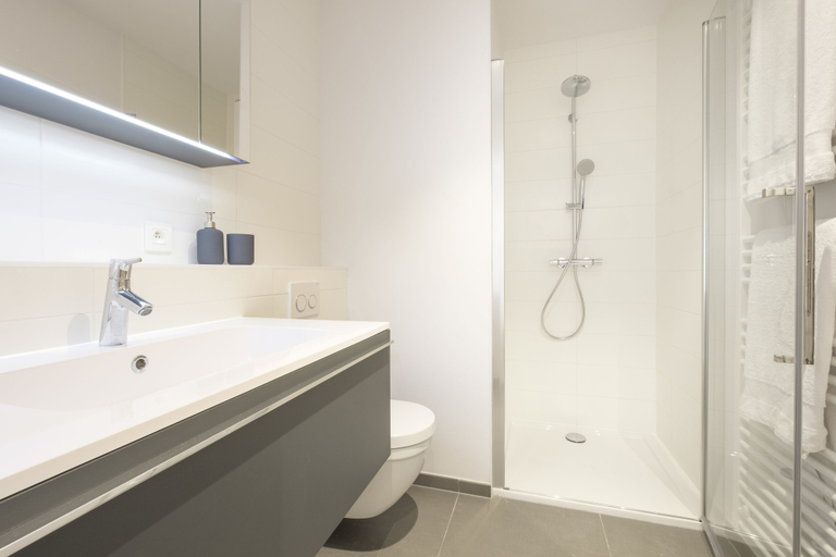 Bathroom 4, White Studio, Bruxelles