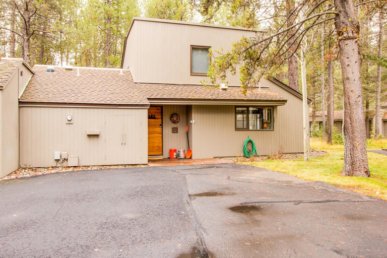Exterior & Views 1, Meadow House Condo 8, Deschutes