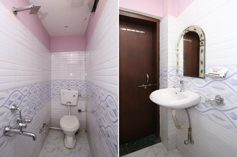 Bathroom 3, OYO 60816 Hotel Shree Residency, Shahdol