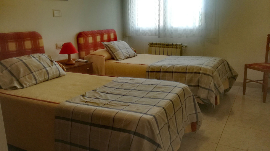 Bedroom 3, Guesthouse Residencia Mi��ones, A Coruña