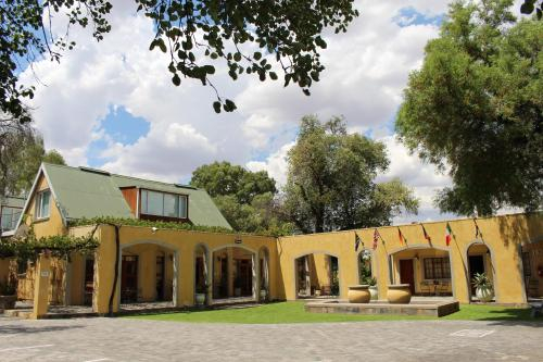 17 on Bird Guest House, Central Karoo