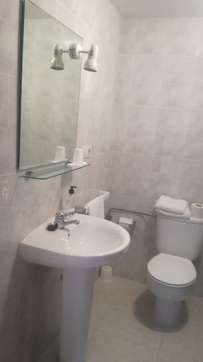 Bathroom 4, Guesthouse Residencia Mi��ones, A Coruña