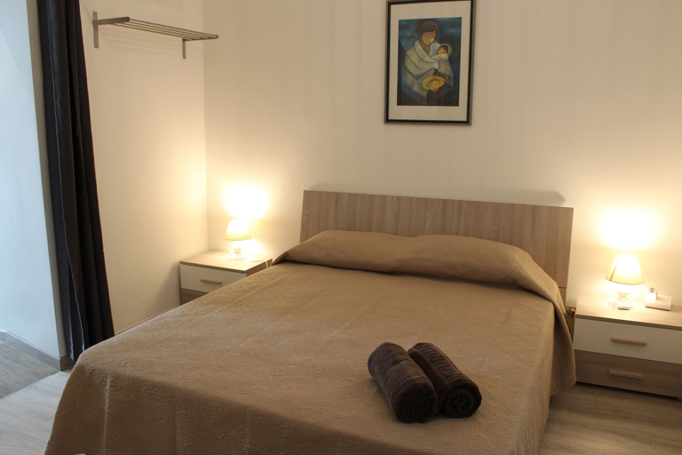 Bedroom 2, Domus Relax, Brindisi