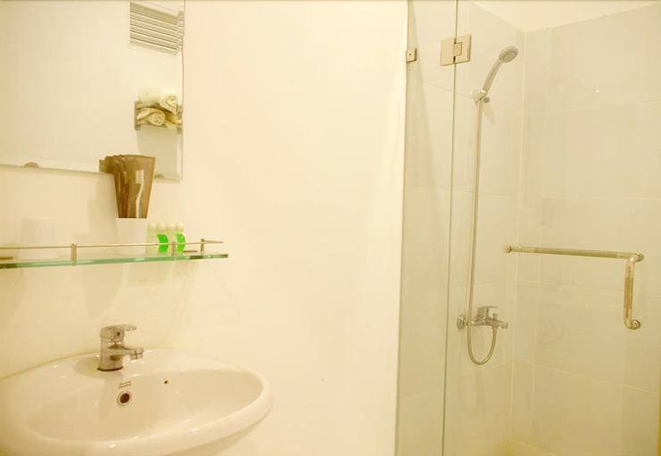 Bathroom 5, Ho Gia Trang, Lâm Hà