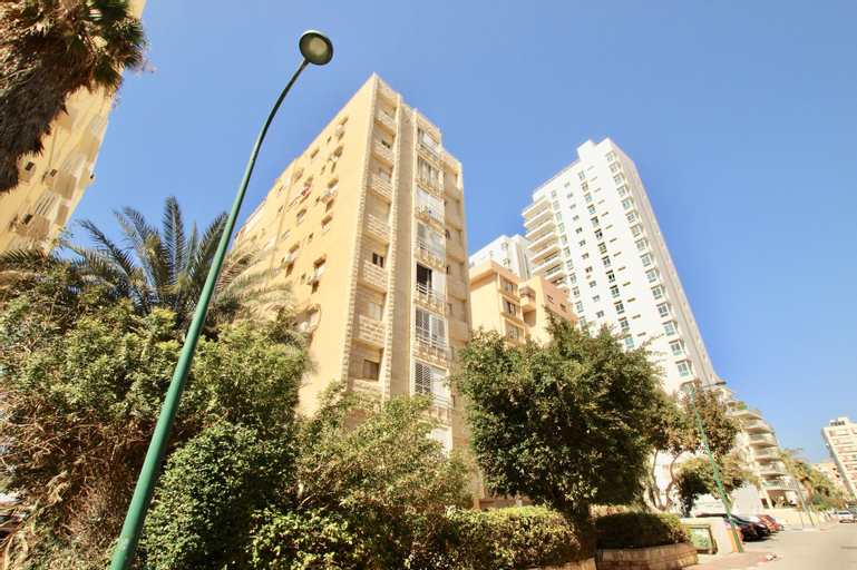 Royal Apartments On The Central Beach,