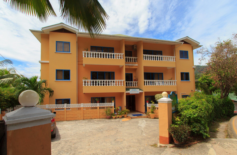 Vicky's Holiday Apartments,