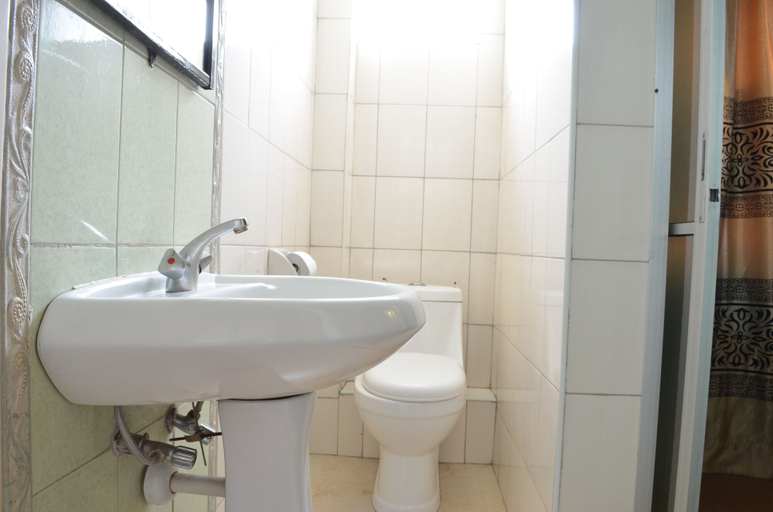 Bathroom 4, Royal City Hotel, Kisumu Central