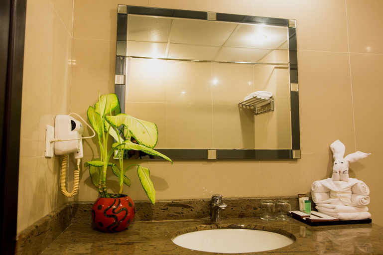 Bathroom 15