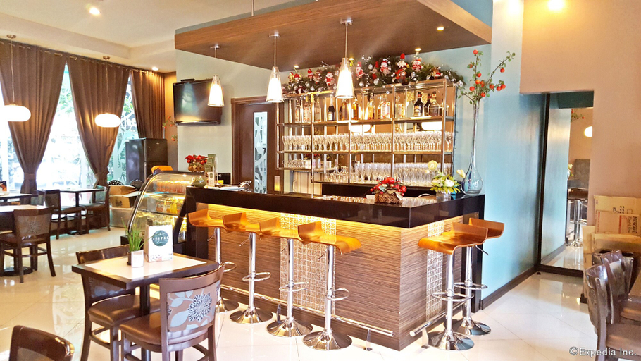 Food & Drinks 4, Townhouse OAK Metro Manila Nea Osmena Hw PNR Pasay, Makati City