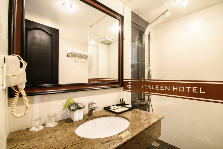 Bathroom 21