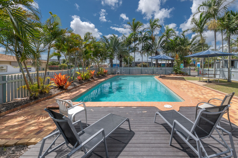 Sport & Beauty 5, Cane Village Holiday Park, Bundaberg
