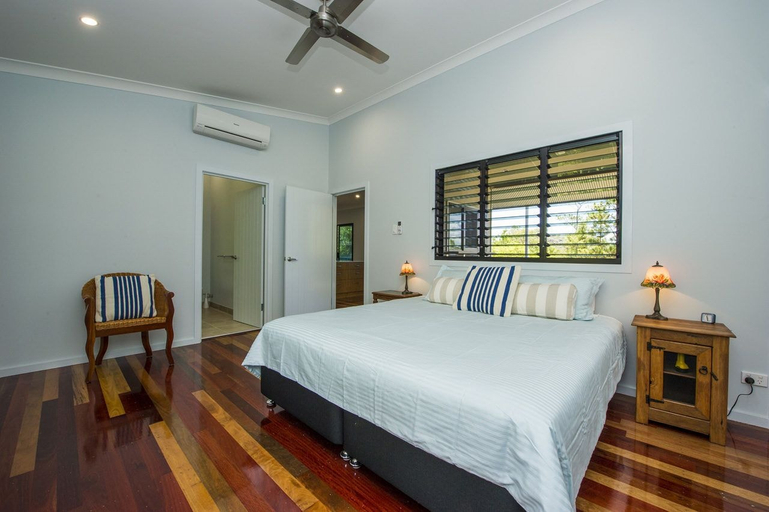Bedroom 2, Deb's Shed, Magnetic Island