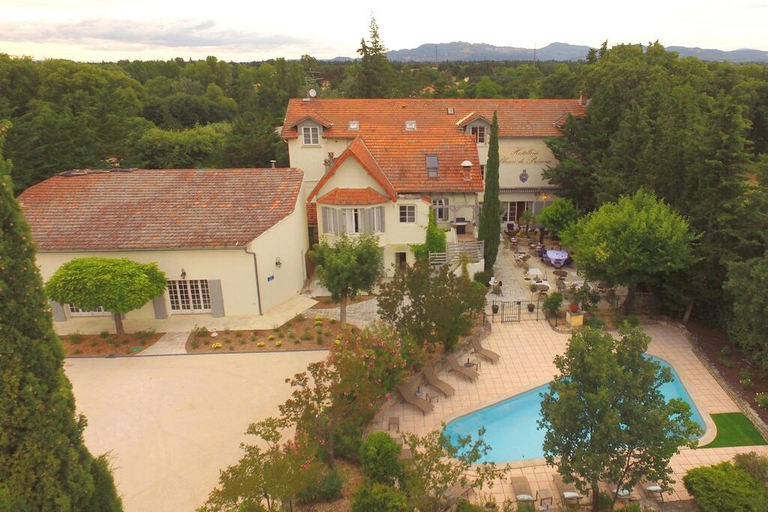 Exterior & Views 1, Logis Hostellerie Blason De Provence, Vaucluse