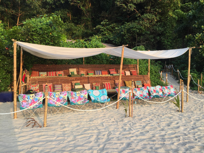 Playa La Caleta, Morong