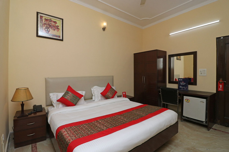 OYO 10583 Hotel Amigo, Gurgaon