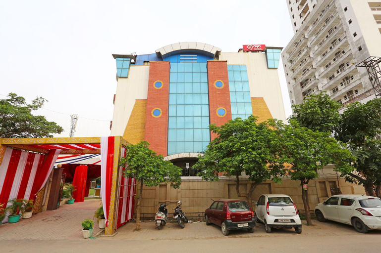 OYO 1299 Hotel Mukut Regency, Gautam Buddha Nagar