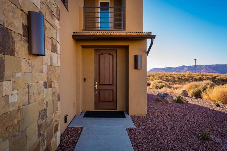 Exterior & Views 2, The Parade Home, Washington