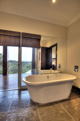 Bathroom 5, Luxury Seaside Homes, Ugu