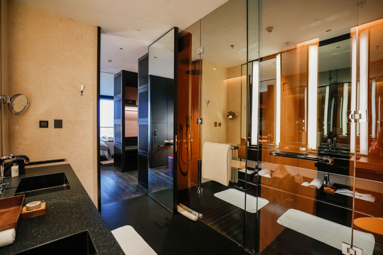 Bathroom 11