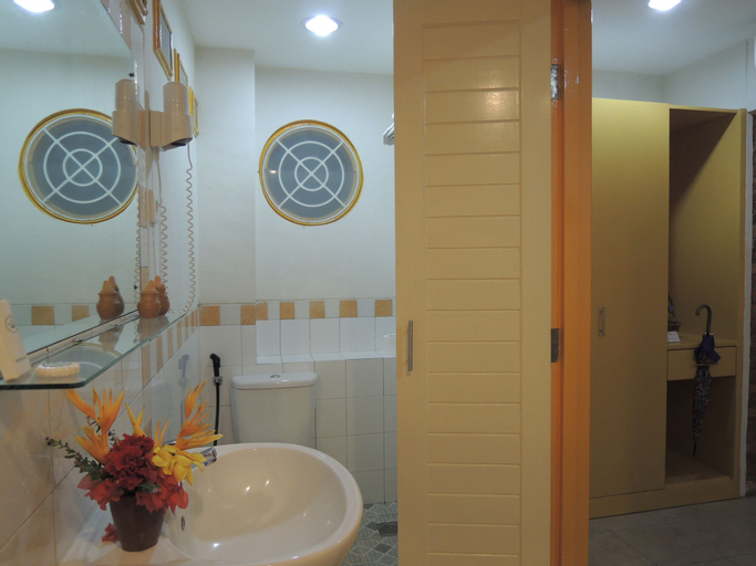 Bathroom 29