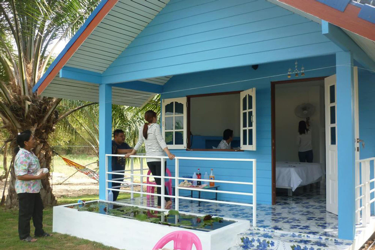 Maneemudjalin Resorts Farm Stay, K. Sam Roi Yot