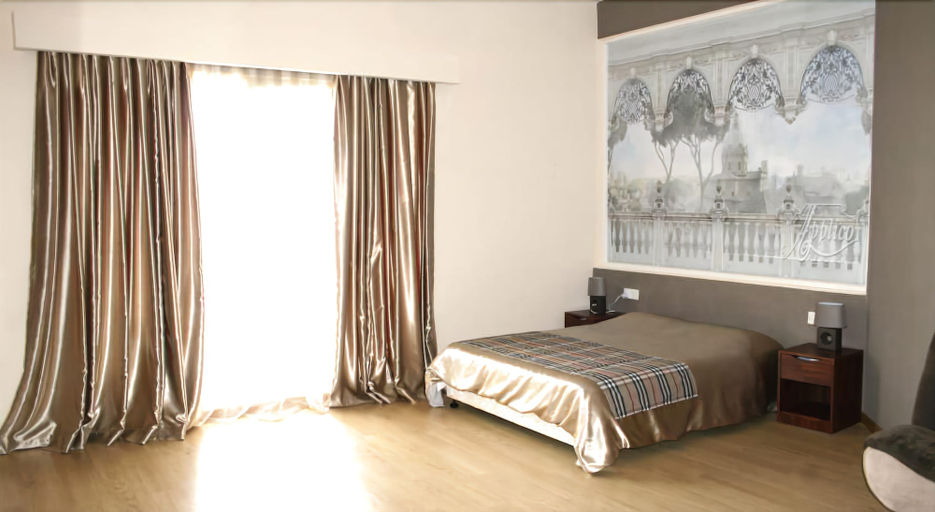 Bedroom 4, Sunrise Studios