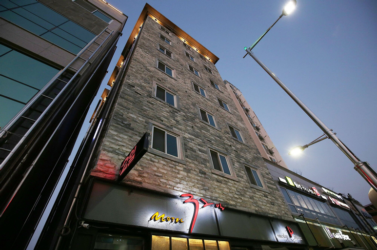 Motel 32 days, Yeongdong