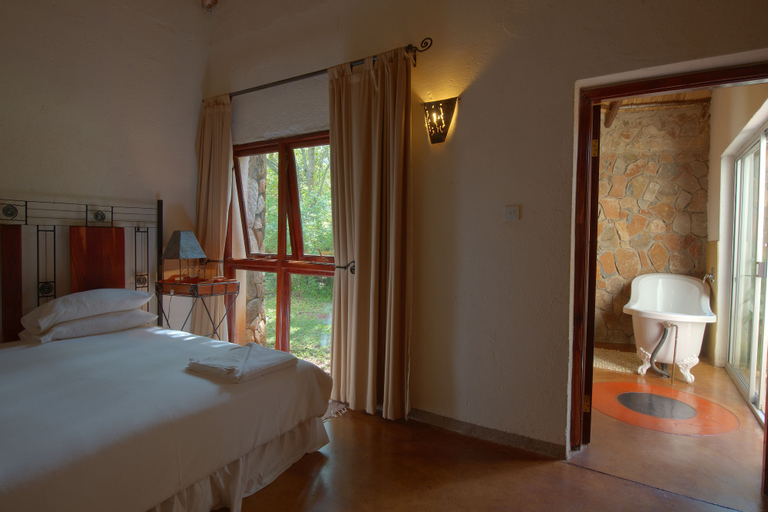 Bushman Rock Safaris, Goromonzi
