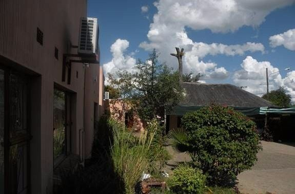 Liya Guest Lodge, Chobe