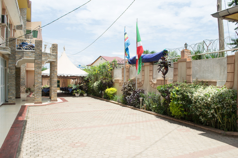 La Perle Hotel, Gihosha