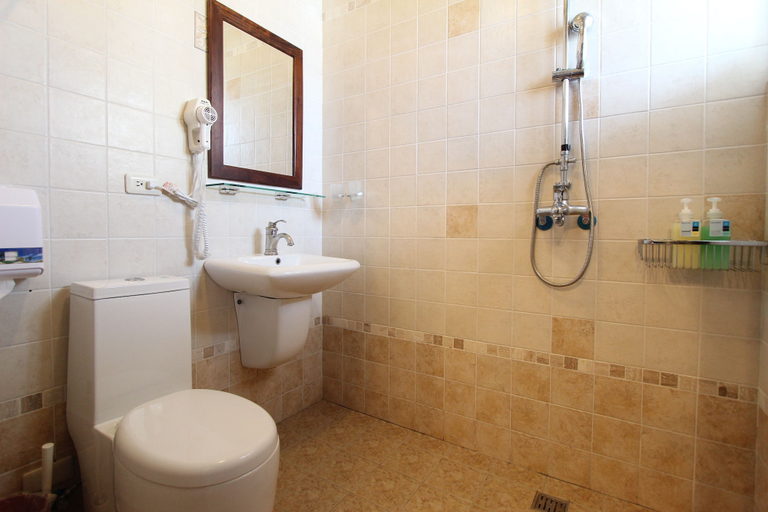 Bathroom 4, Kenting Bonjour Resort, Pingtung