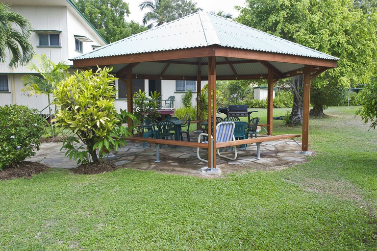 Exterior & Views 2, Kooyong Apartment 8, Magnetic Island