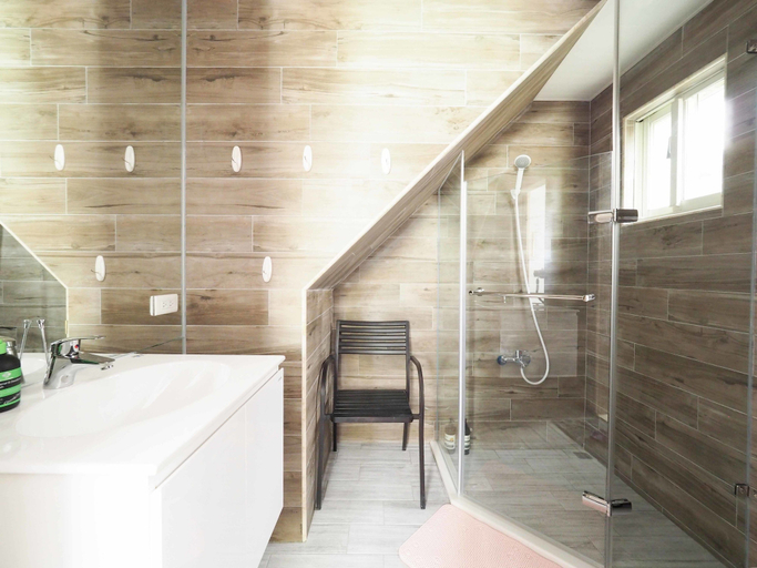 Bathroom 3, BadeBade, Taipei City