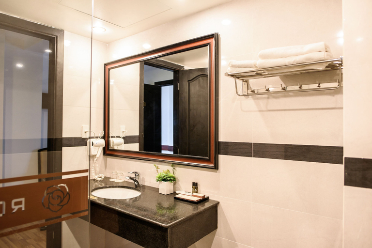 Bathroom 23