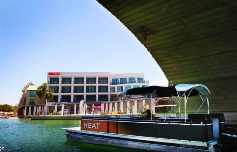 Heat Hotel, Mohave