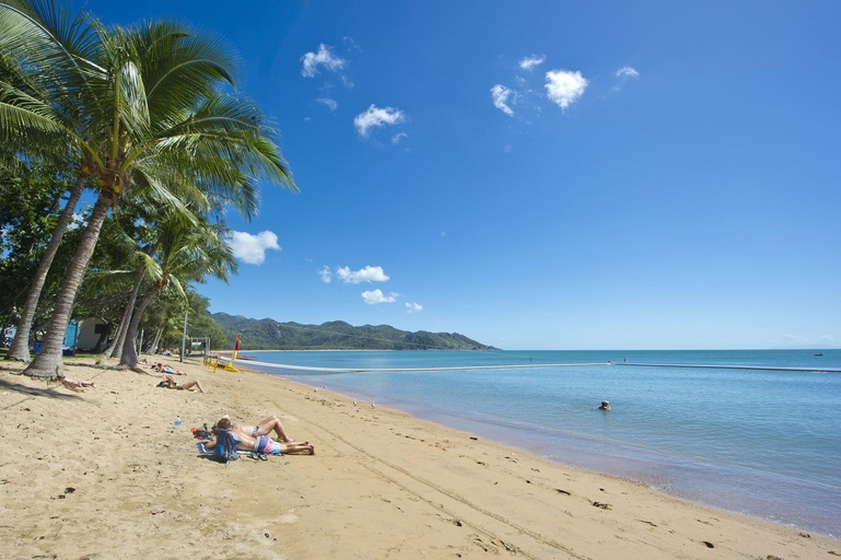 Others 4, Maggies Beachfront Apt. 8, Magnetic Island