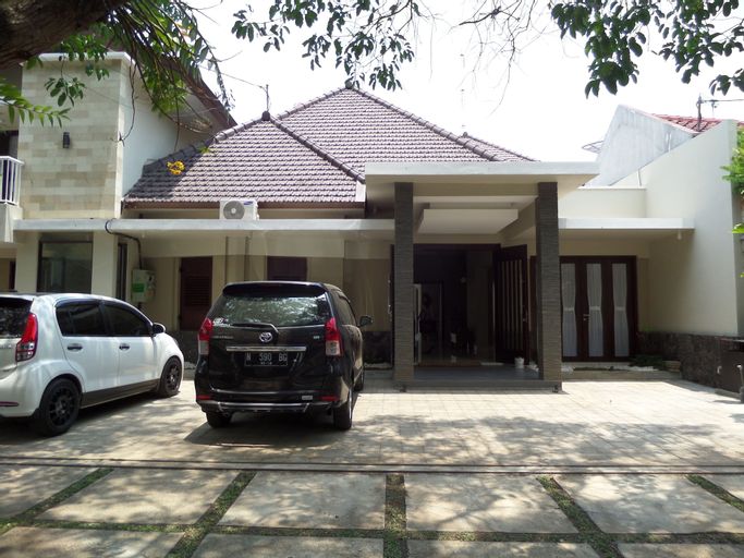 Shinta Guest House, Malang