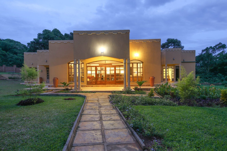 Brovad Sands Lodge, Bujumba