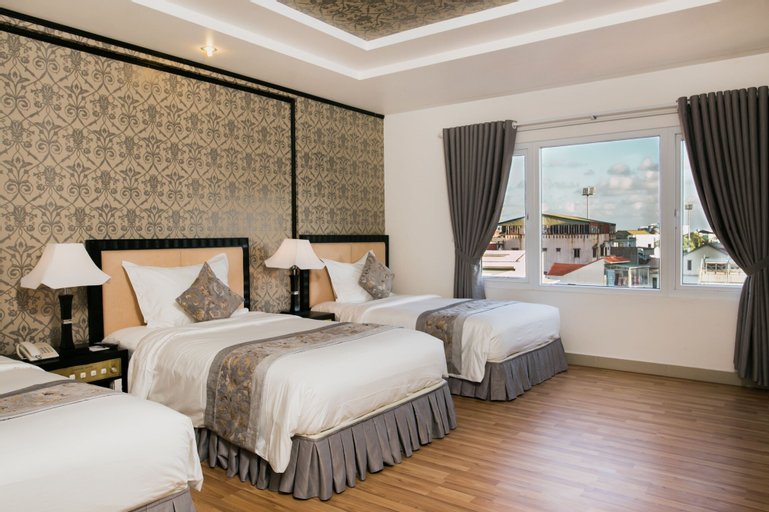 Bedroom 13