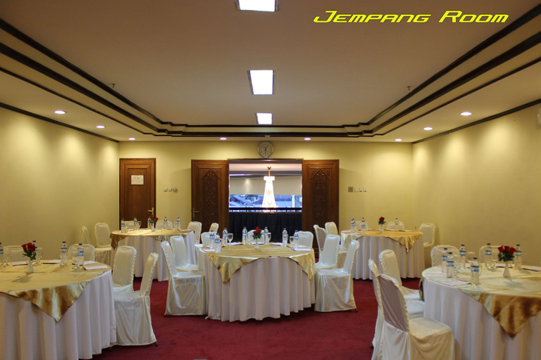 Food & Drinks, Benakutai Hotel and Apartemen, Balikpapan