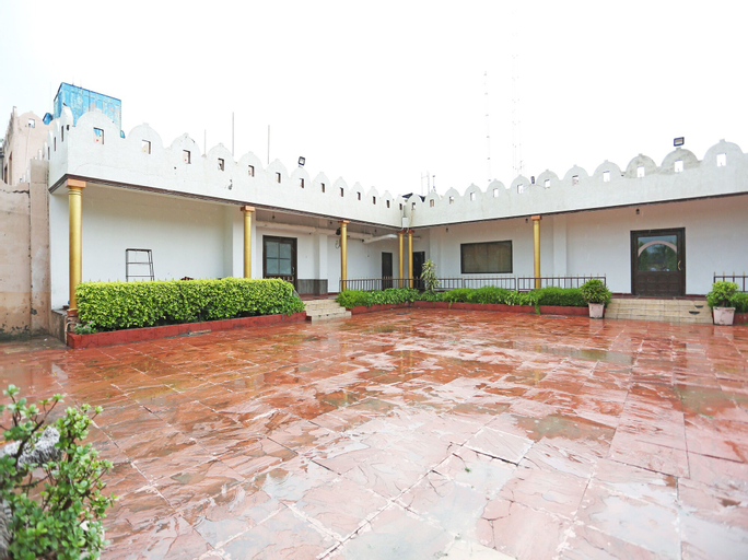 OYO 16565 Karnal Haveli, Karnal