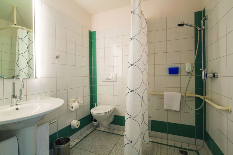 Bathroom 5, Business & Art Hotel Markgraf, Emmendingen