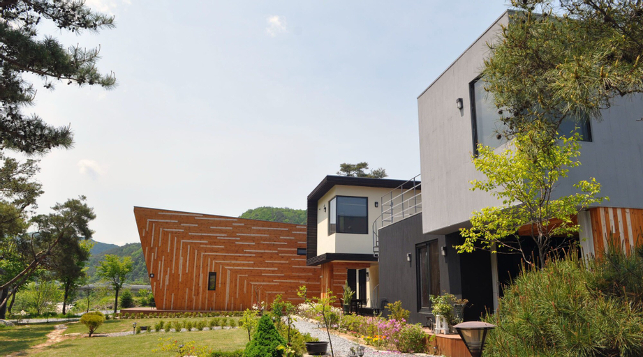 Biuum Pension, Pyeongchang