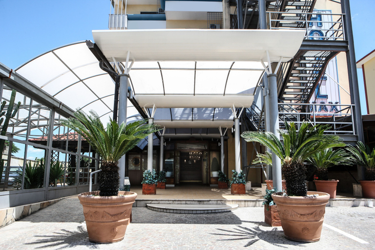 Exterior & Views 1, Hotel Max, Caserta