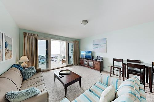 Laketown Wharf Beach Condo with Resort Pools & Gym condo, Bay