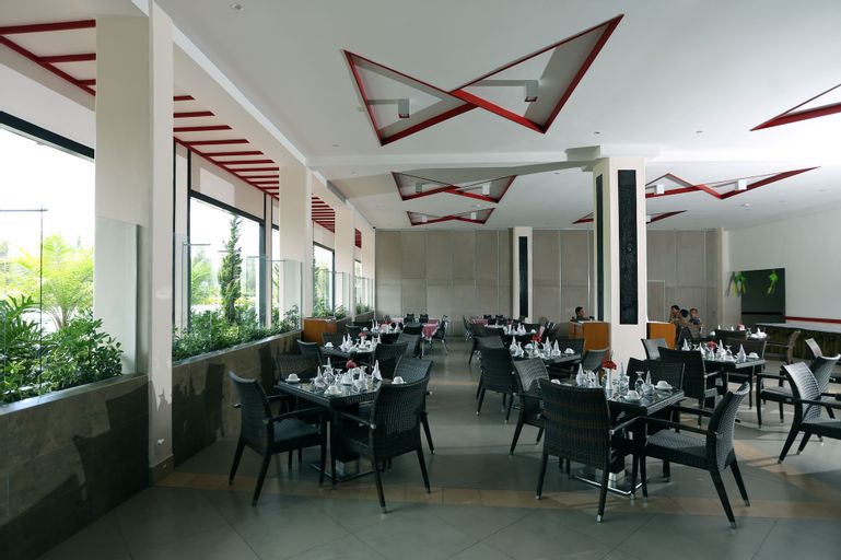 Niagara Hotel Lake Toba & Resort, Toba