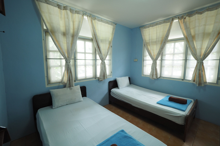 Pornphet Resort, Ban Laem